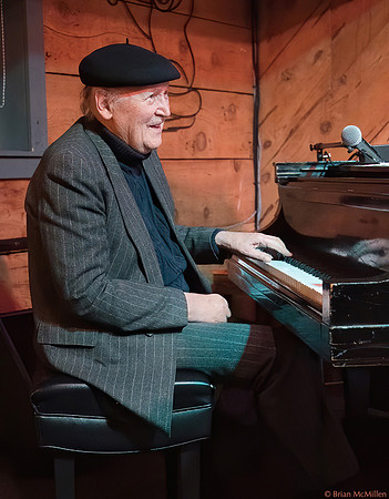Larry Vuckovich