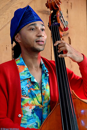 Zwelakhe-Duma Bell le Pere